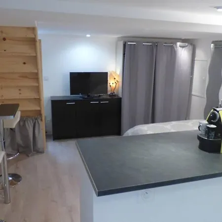 Neuf Avec Courette Privative 아파트 퐁테네이르콩트