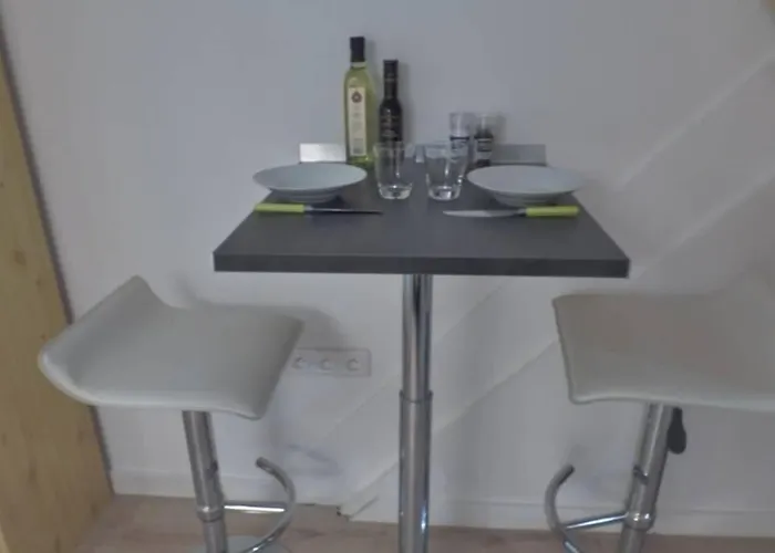 Neuf Avec Courette Privative Lejlighed *