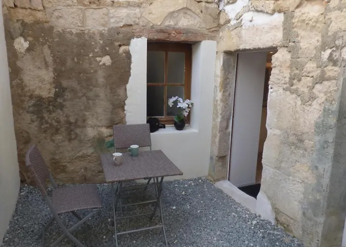 Neuf Avec Courette Privative Apartment *